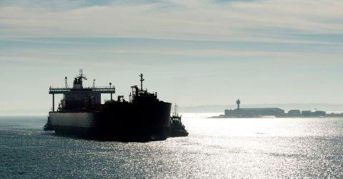 340 万桶俄油堵在中国近海，印度退单美国制裁，中国为啥不接？

根据彭博社最新