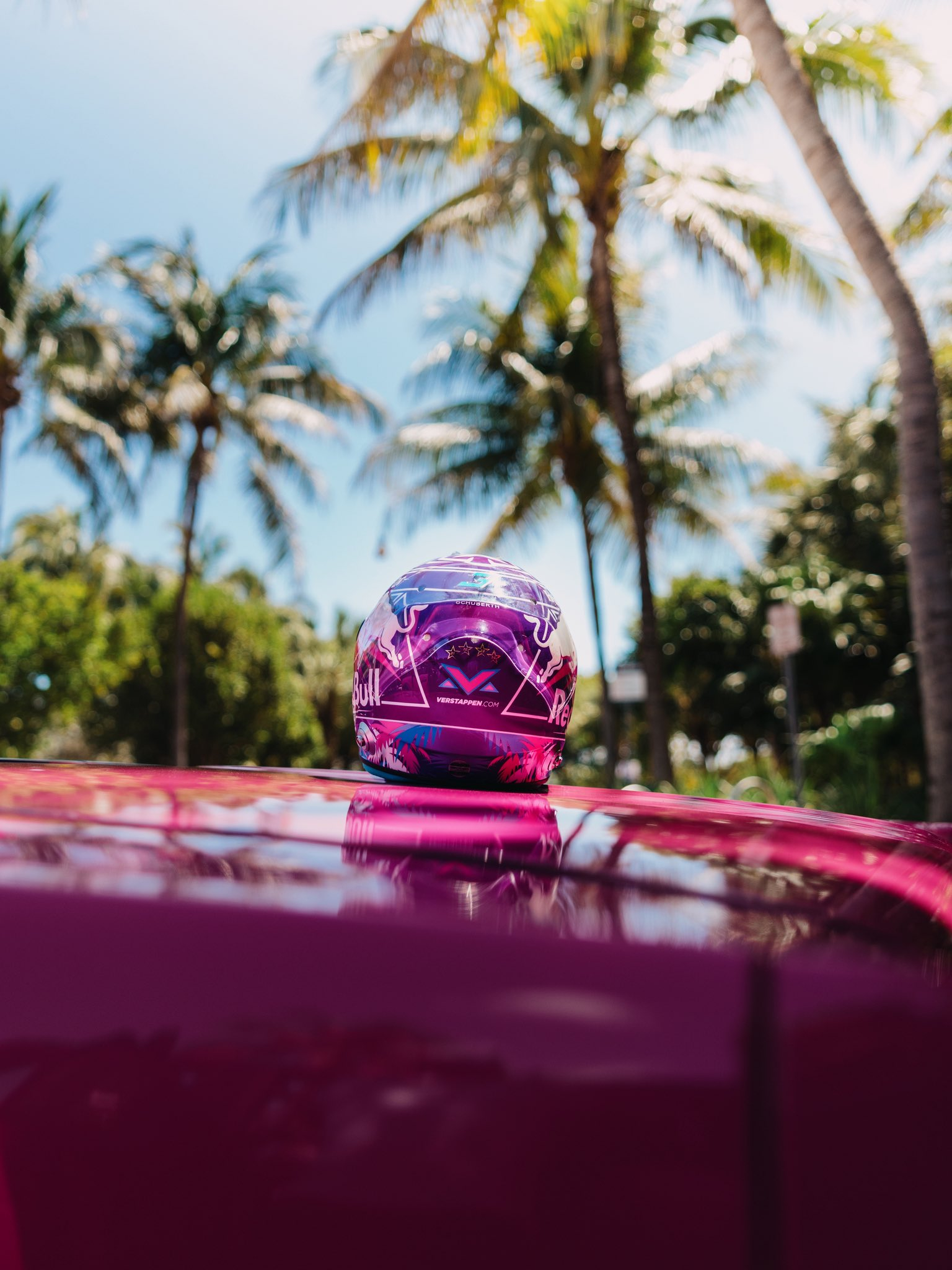 维斯塔潘的迈阿密大奖赛特别版头盔！F12026F1迈阿密大奖赛