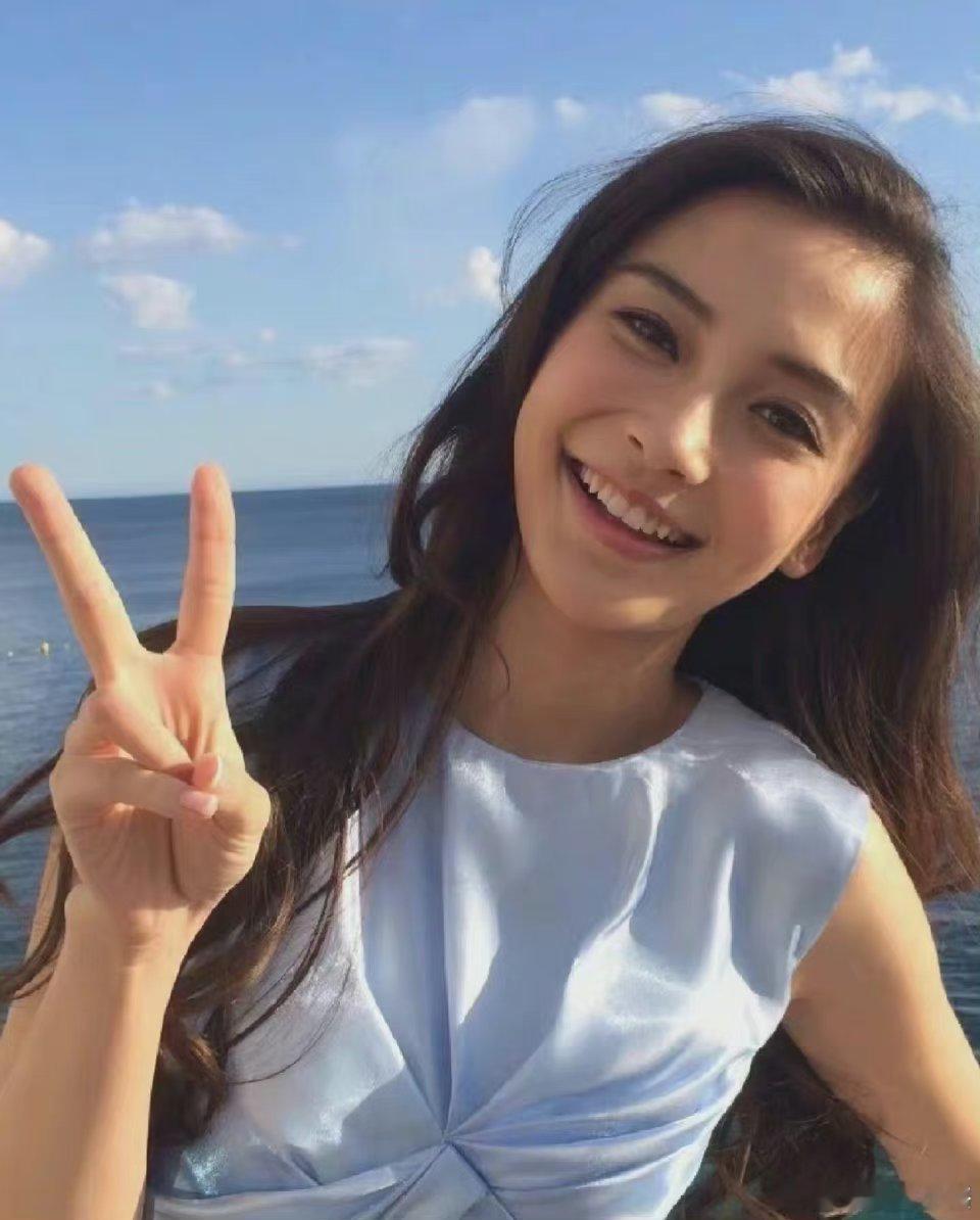 #angelababy# [心]#杨颖# 最爱的一组Angelababy出圈剪刀