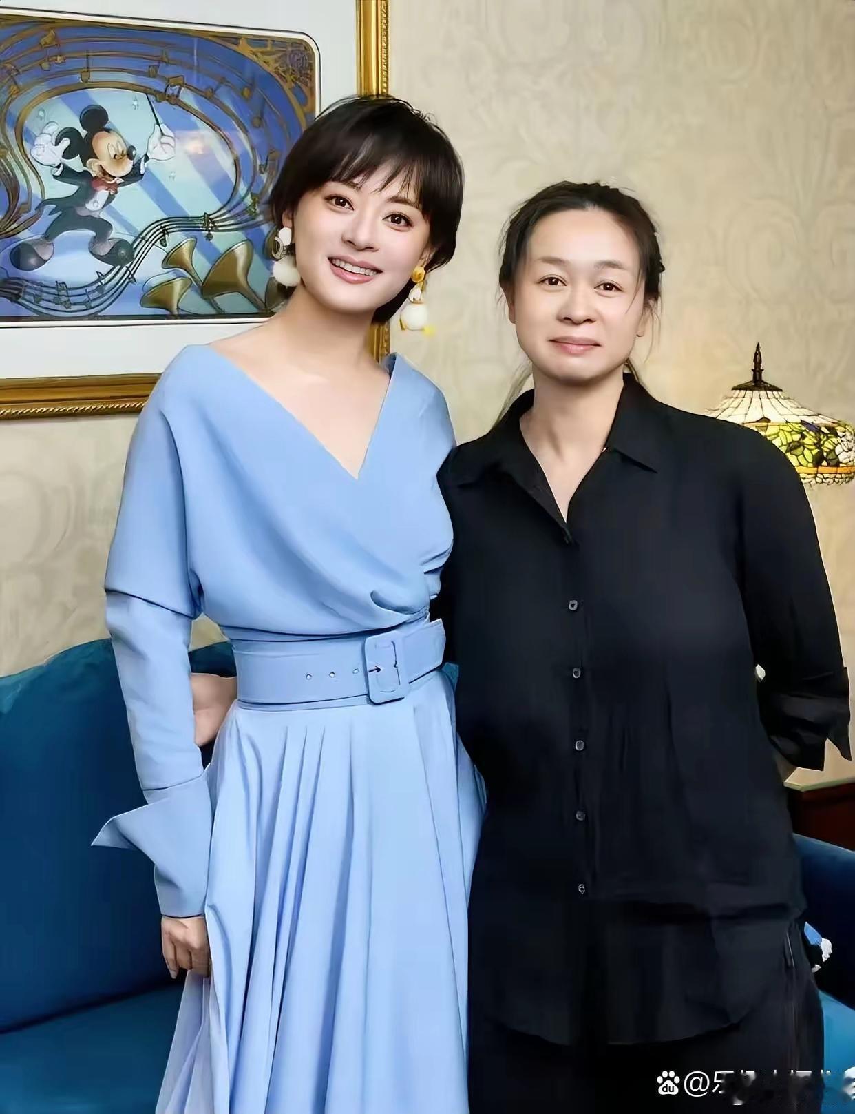 比起精致外形，孙俪透亮有神的双眼更出彩，年过四十毫无沧桑疲惫感，独一份的灵气无可
