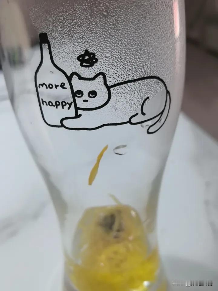 与不讲理的恶人斗，记住两点，保证让他不敢惹你。

第一，当你一点小错被他抓住放大