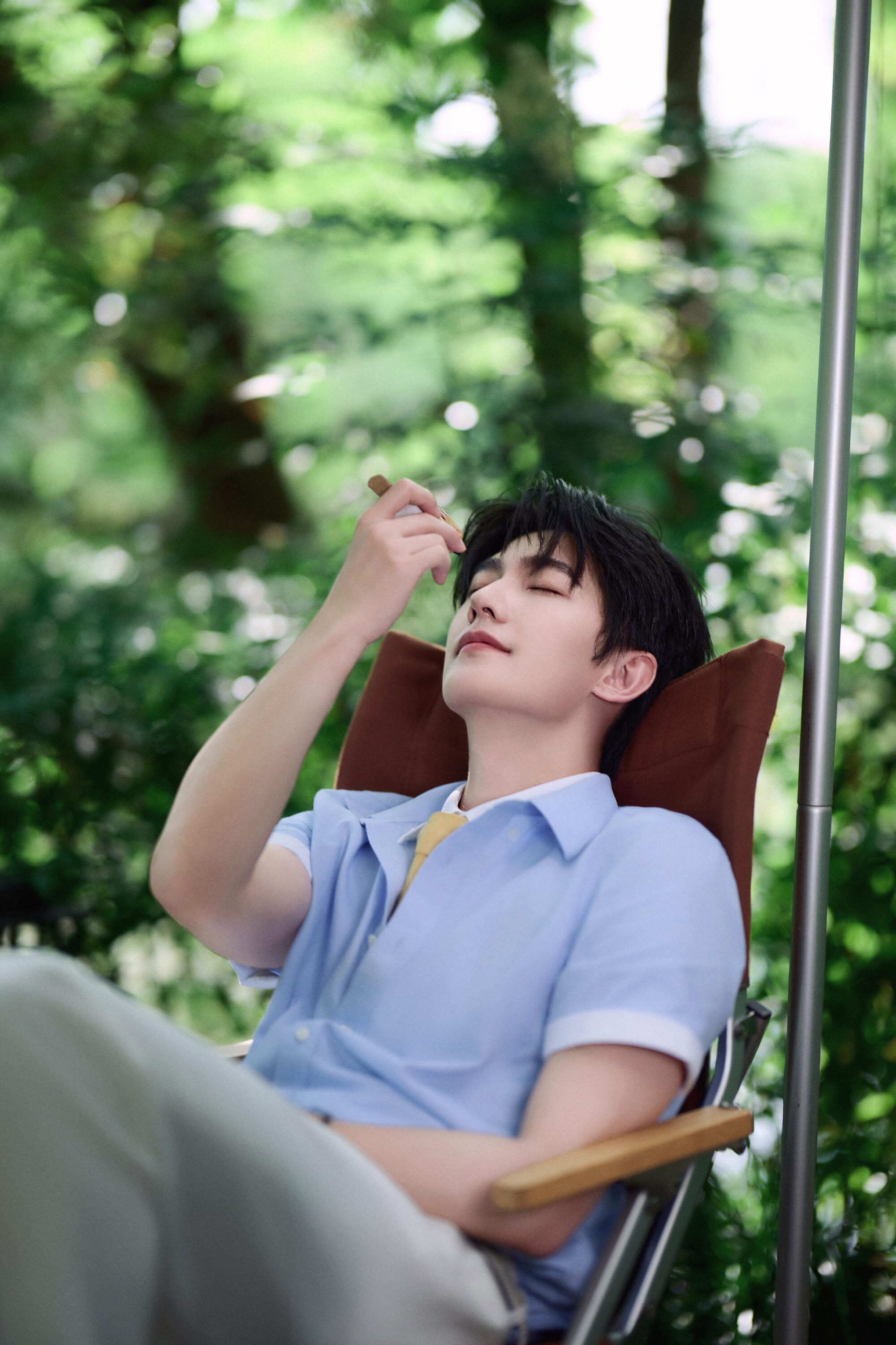 杨洋不让江山 我天呢谁懂啊，杨洋那个古装预告我直接循环了20遍！从文弱书生到马上