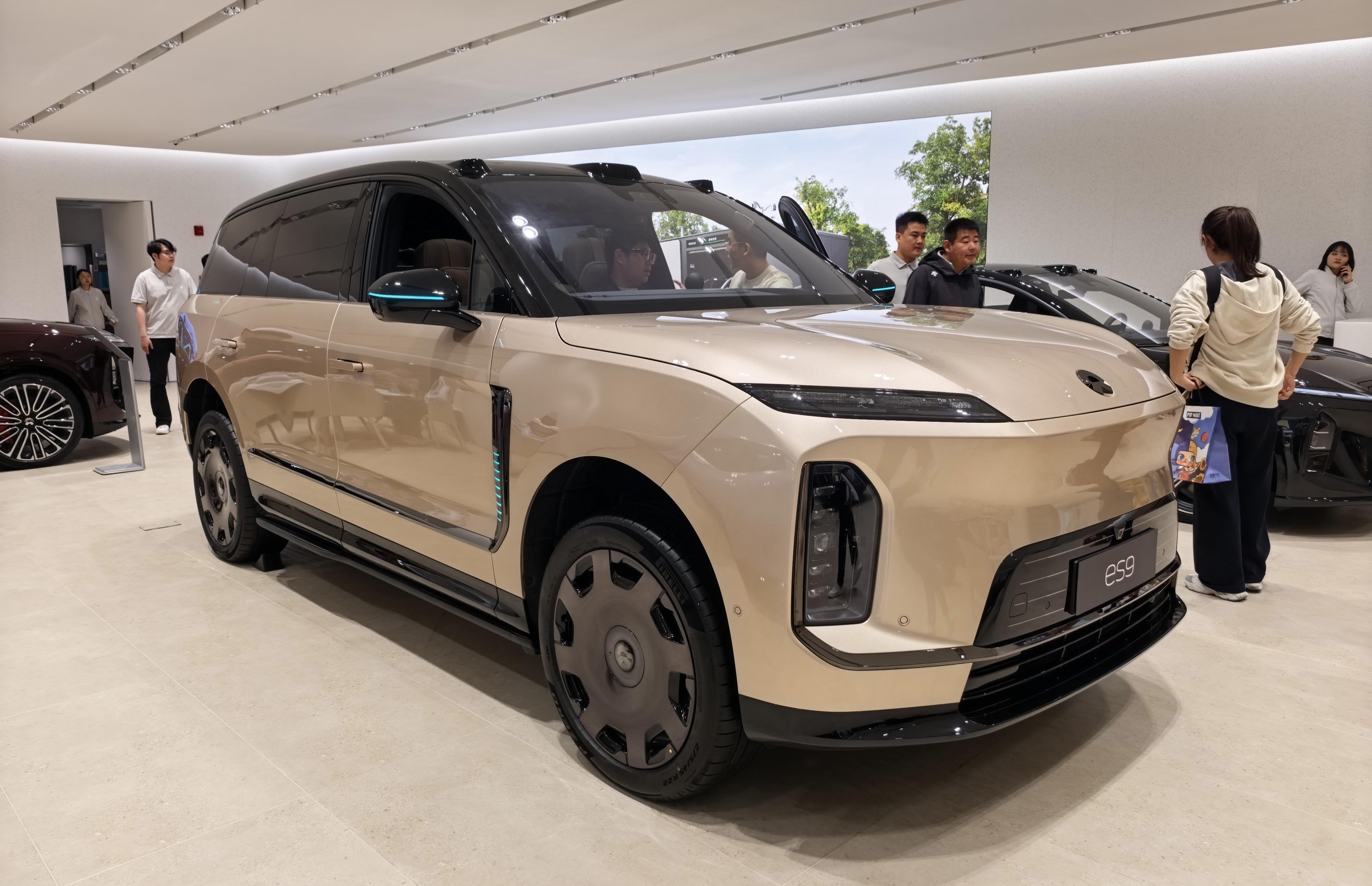 蔚来ES9的观感真的没话说，极其强大的气场，相信没有男人不爱内饰真的是全世界最顶