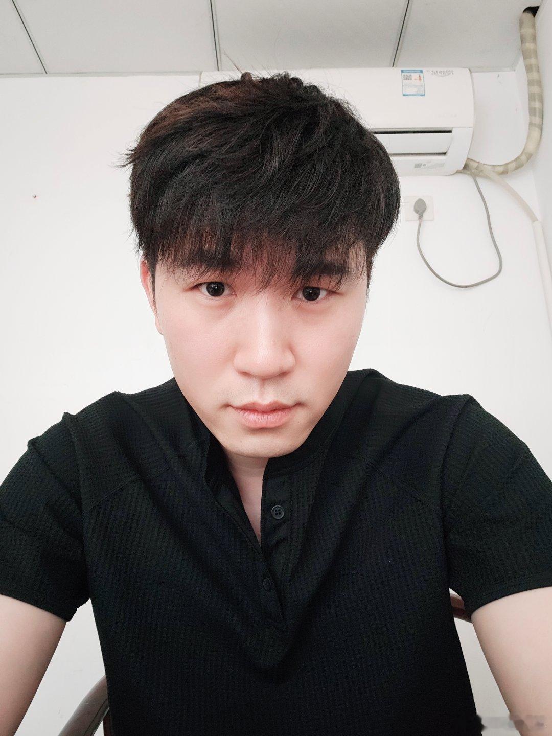 这天气真把人热焉了 离开了空调房 根本没法呆 外面就是一个巨大的蒸笼 一点儿不夸