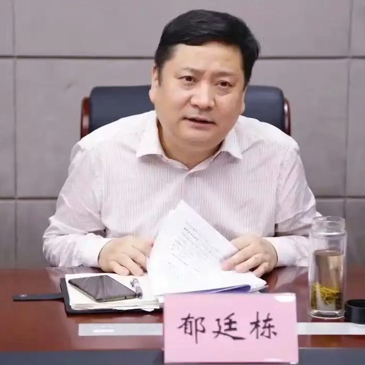 杭州酒局事件太恶劣了‼️强制灌酒：受害女员工刚落座即被要求“拎壶冲”，一个多小时