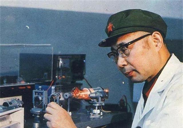 1971年，一封带着特殊使命的信件，悄悄送到了国防科技大学。信里装的不是普通文件