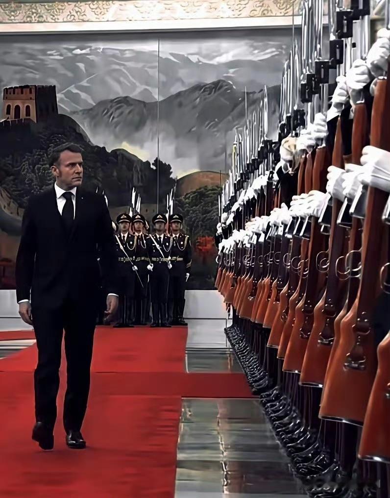 论暗黑滤镜的使用，还得是法新社👍🏻 ​