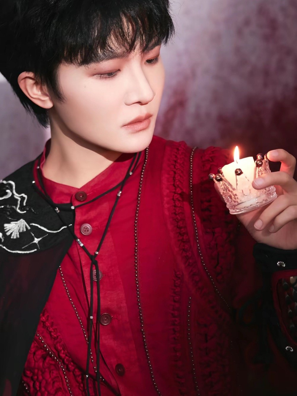 周深巡演线索需要解码武汉文旅发周深演唱会彩蛋周深武汉演唱会预售官宣，海报笔记本藏