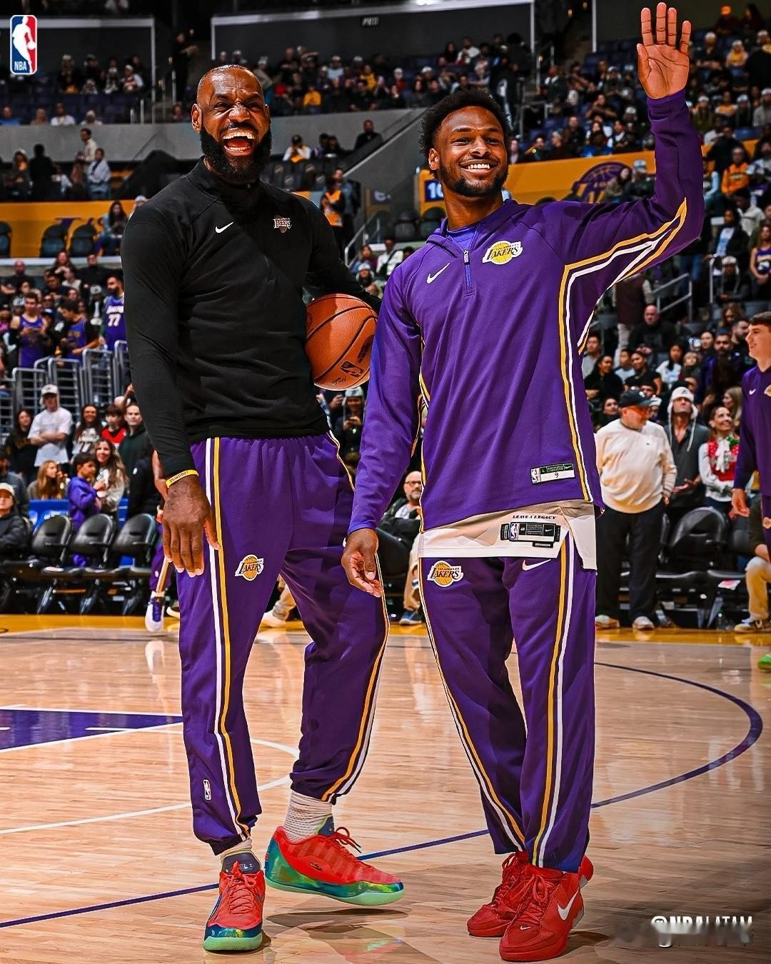 再一次虽败犹荣，詹姆斯打破圣诞大战三项记录却遗憾输球!

在今天湖人于火箭的圣诞