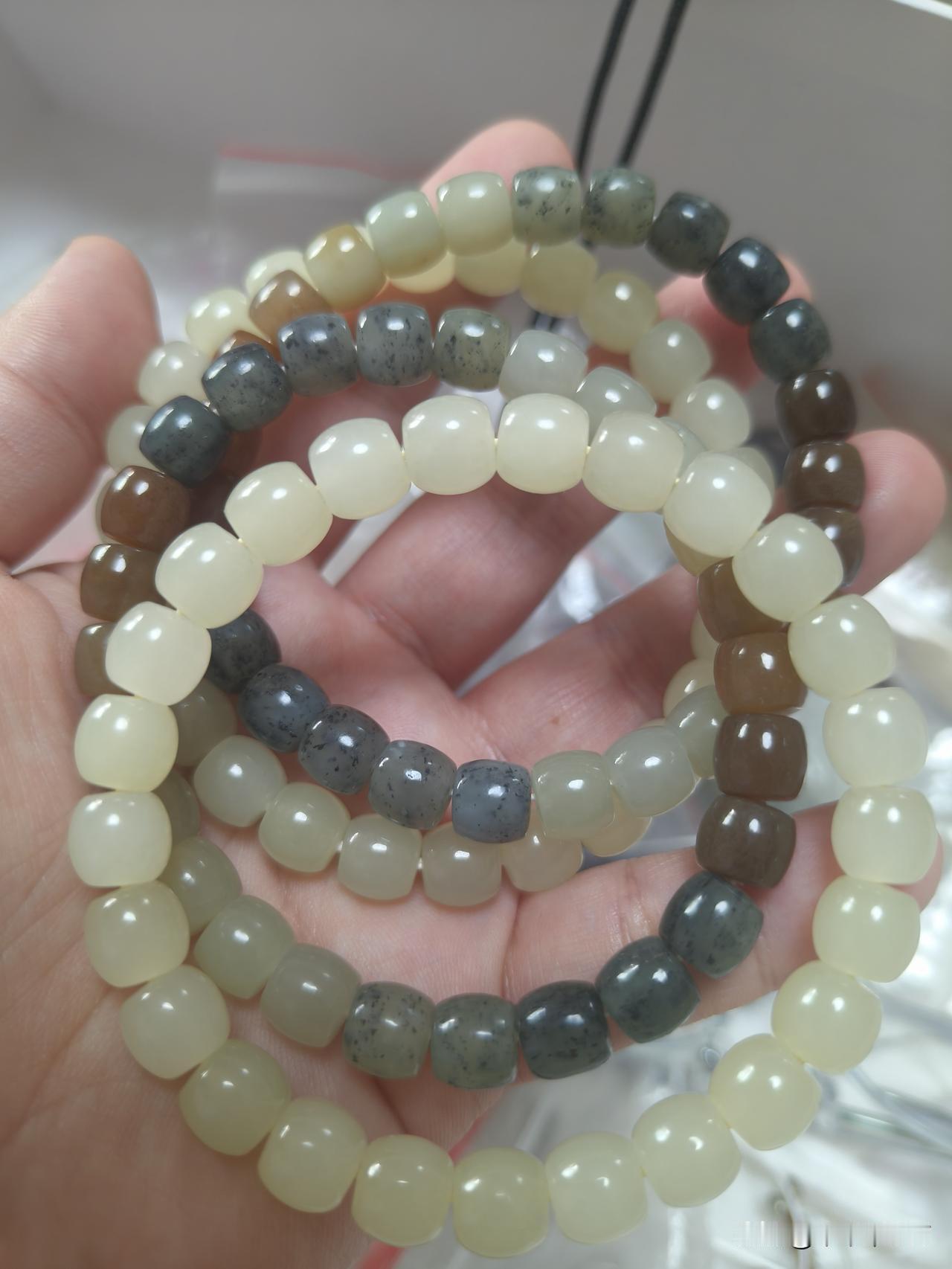 这三样东西一会上，给一波粉丝福利。我尽量最低给到大家。[大笑][大笑]
清仓嘛。