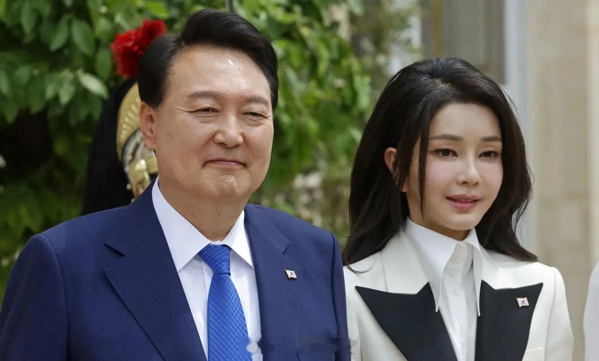 韩国在野党预计今日弹劾尹锡悦 韩国最大在野党共同民主党表示正在推动尹锡悦总统弹劾