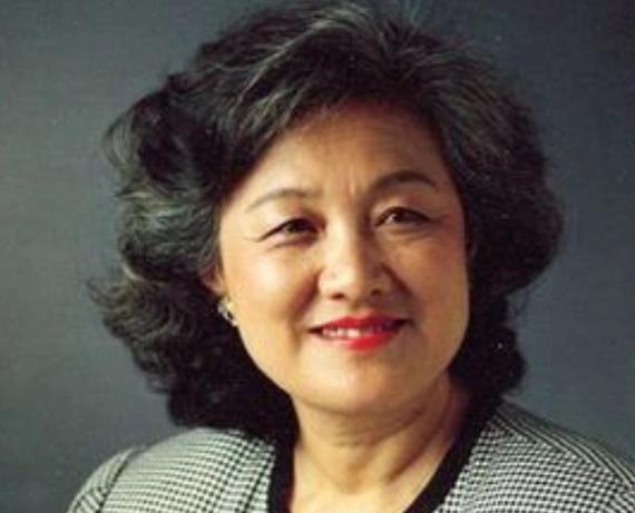 章含之日记揭秘：毛主席外交从不用唇枪舌剑真高明。
 
毛主席会见外国元首，从来不