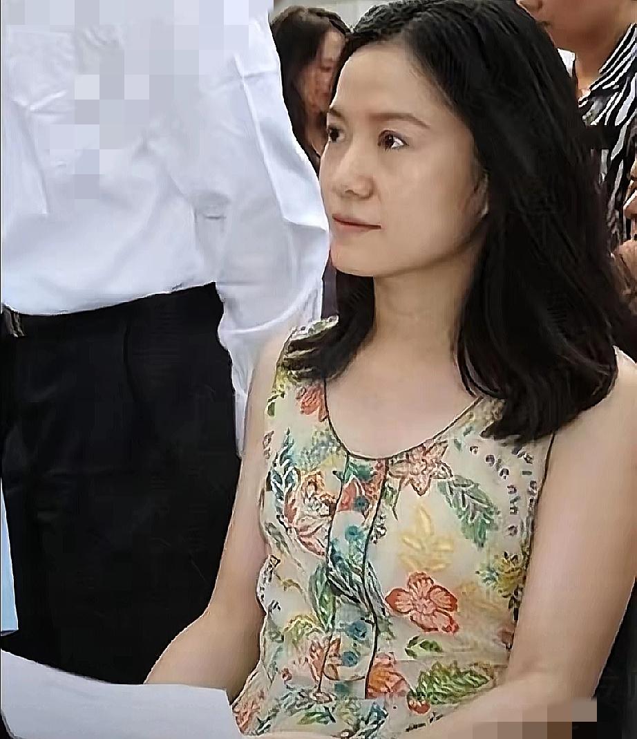 2025年11月，剑桥大学丘吉尔学院向翁帆发出访问学者邀请，期限为两年，并提供全