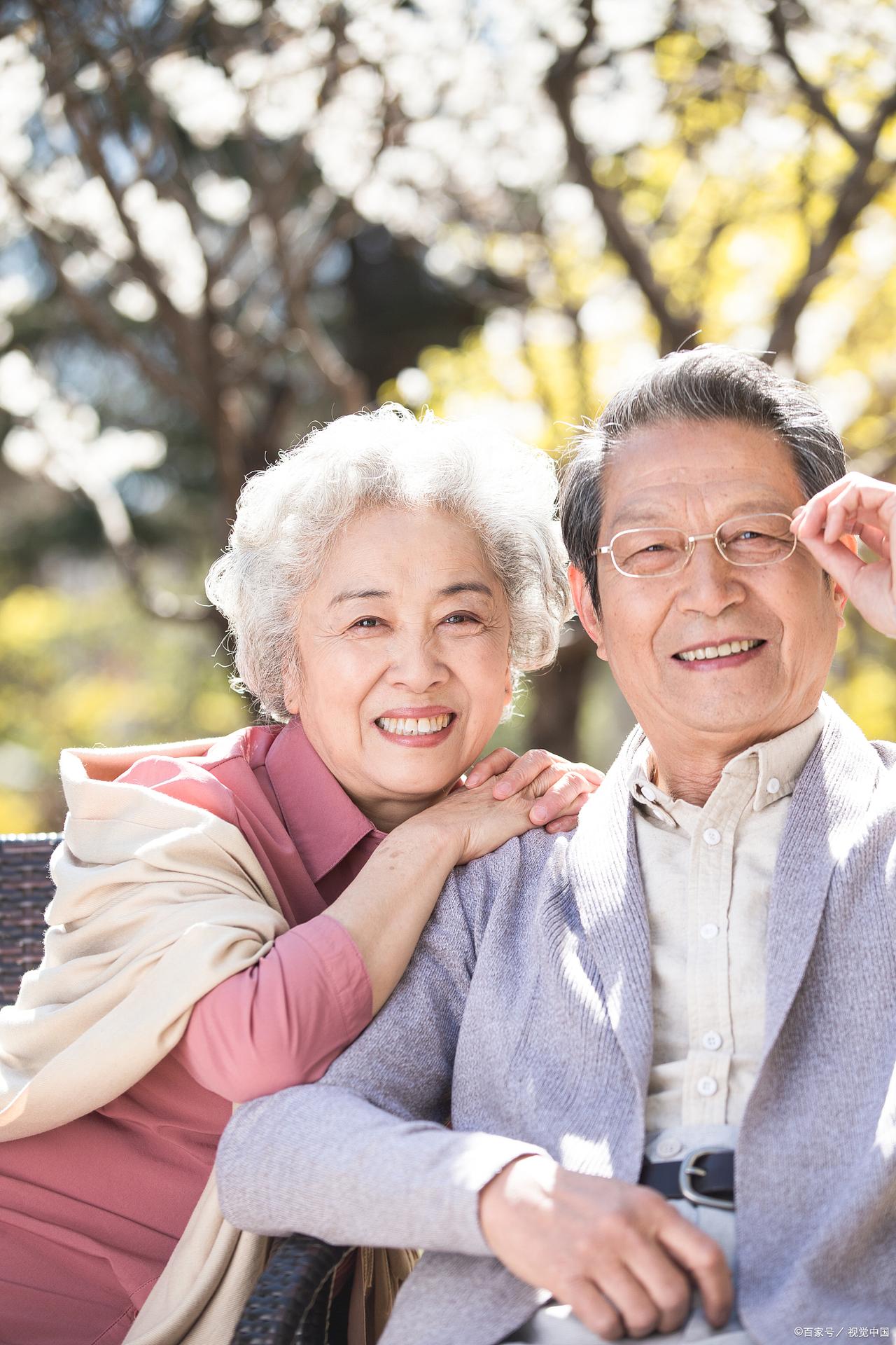 60后根深蒂固的8个习惯，看看你中了几条？

1. 攒了一辈子破烂，舍不得扔也舍