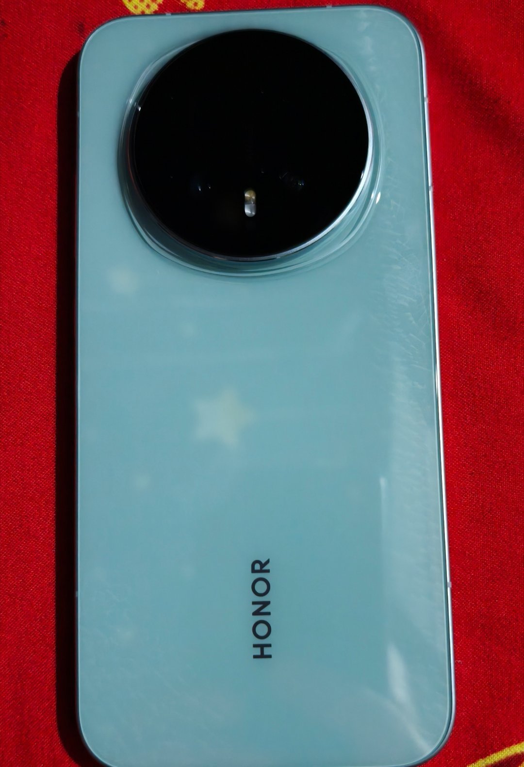 25年Pro机型谁更Pro现在的手机配置都相当给力呀！标准版都有Pro的实力，一