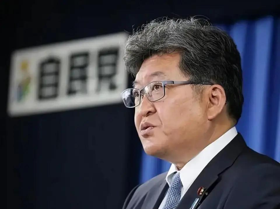 红线之下无虚言！萩生田窜台挑衅，46条中日航线清零，日本政客该算清代价账了

1