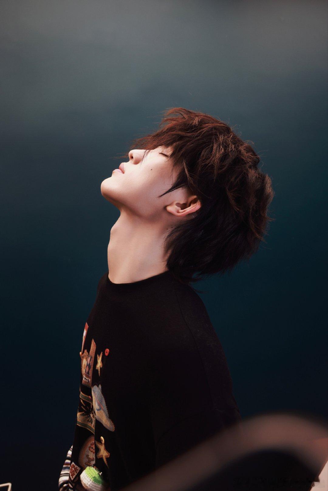 苏新皓大年初一营业 苏新皓大年初一营业照苏新皓大年初一营业照，大年初一 Stay