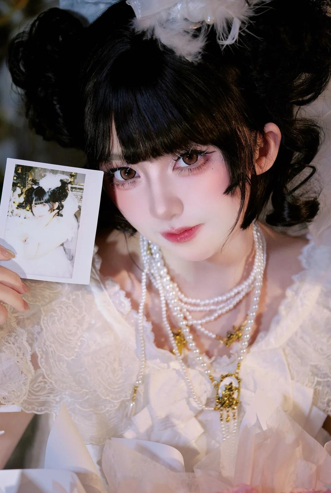 姐姐 为什么不多看我一眼૮₍ɵ̷﹏ɵ̷̥̥᷅₎ა
很想你们，我们一起又要新的一年