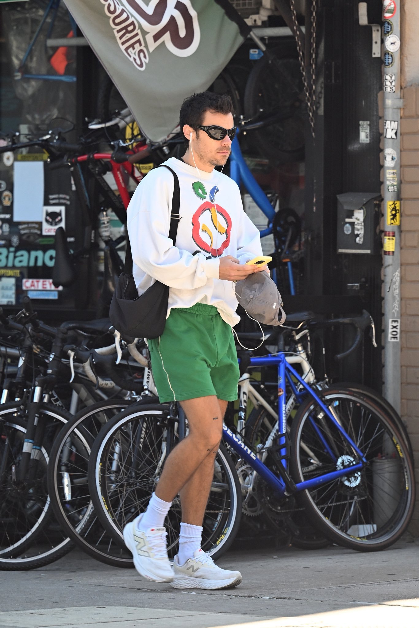 Harry Styles 纽约闲逛散步： ​​​