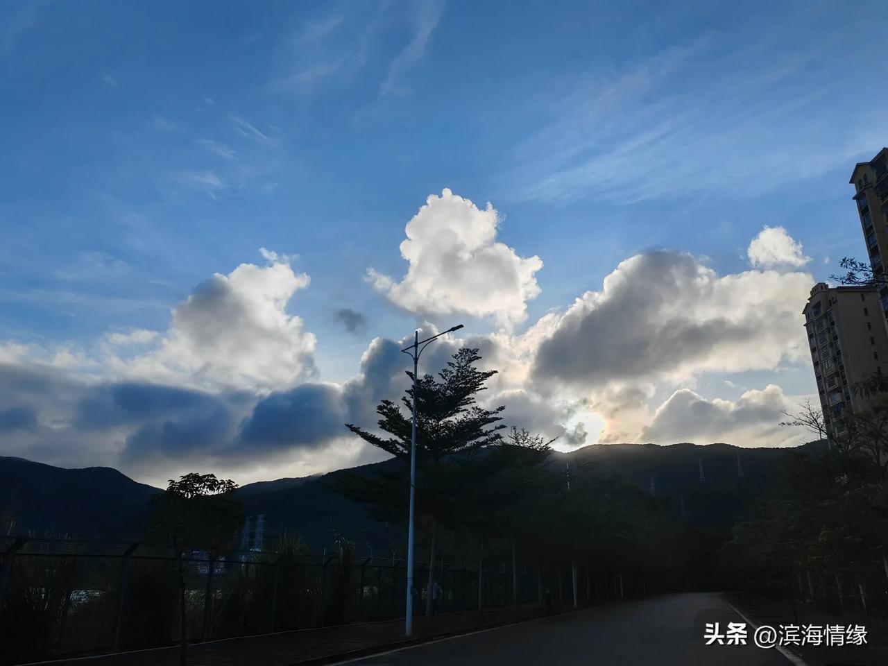 近期，江西省吉安市万安县数名“95 后”女干部的晋升情况在社会上引发了广泛热议。