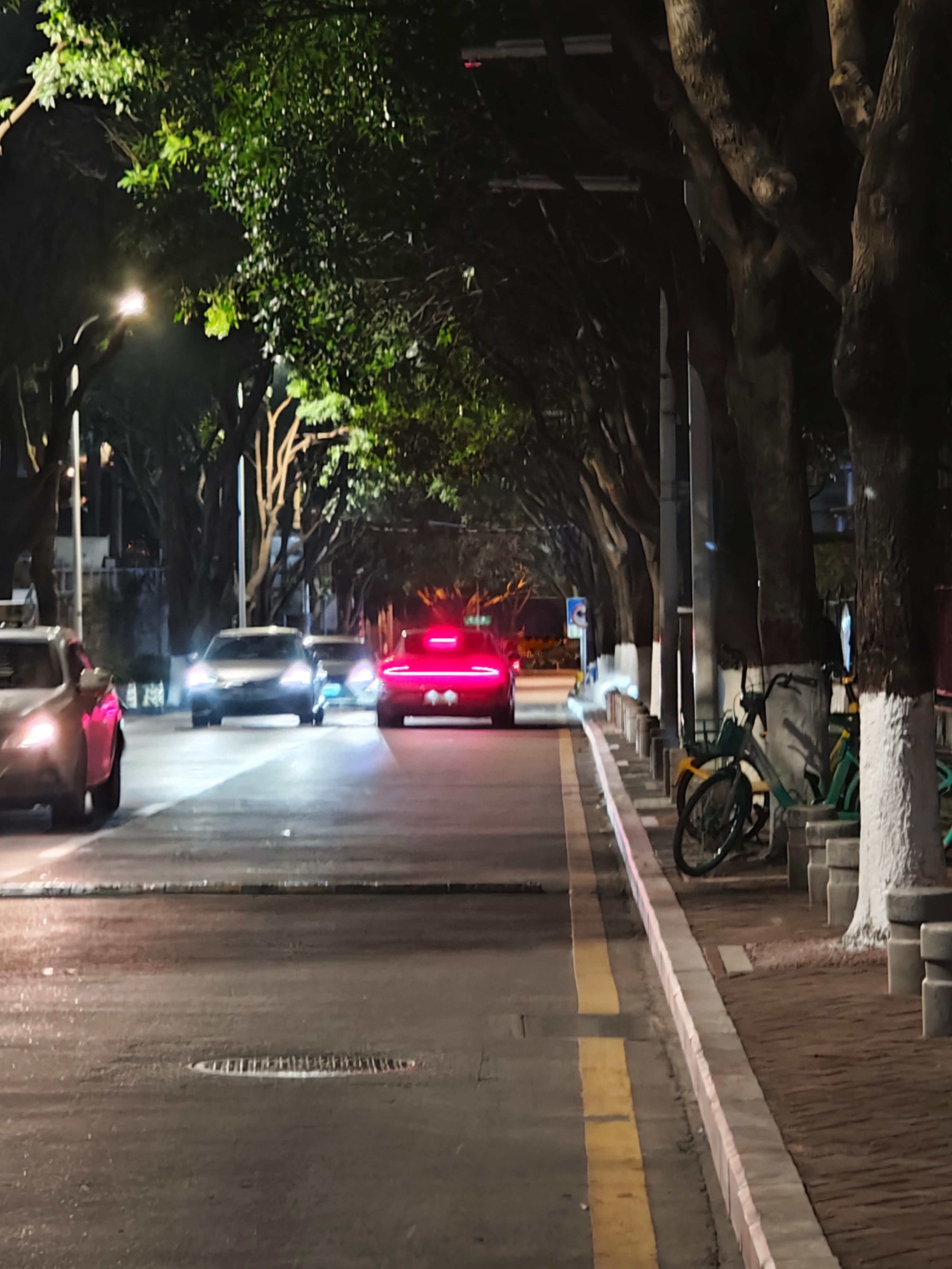 小米这个车识别率真的太高了，手机随便拍都能拍出来 