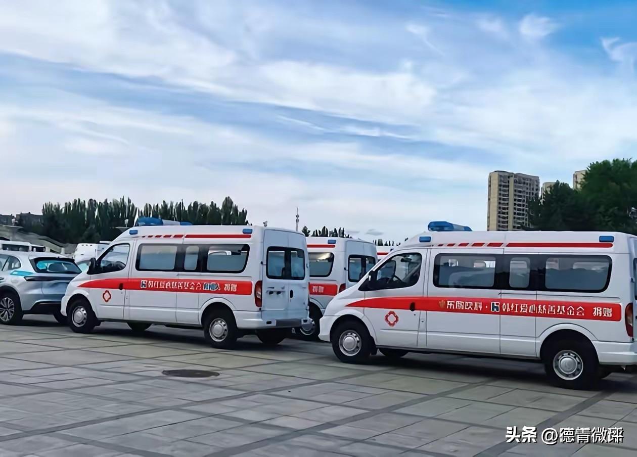 我不会轻易质疑韩红和她的基金会。这么多年来毕竟也做了很多众所周知的好事。在没有确