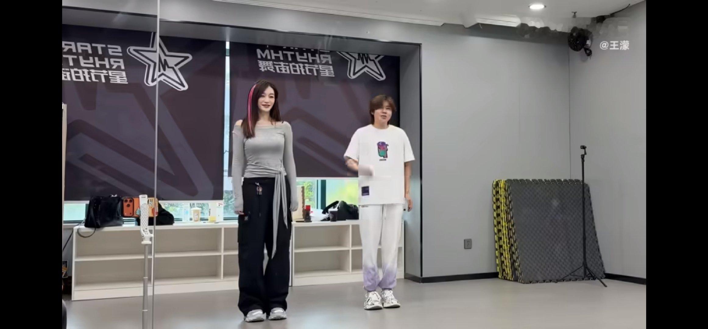 王濛教李小冉普通disco乘风普通disco全民健身乘风2026普通disco经