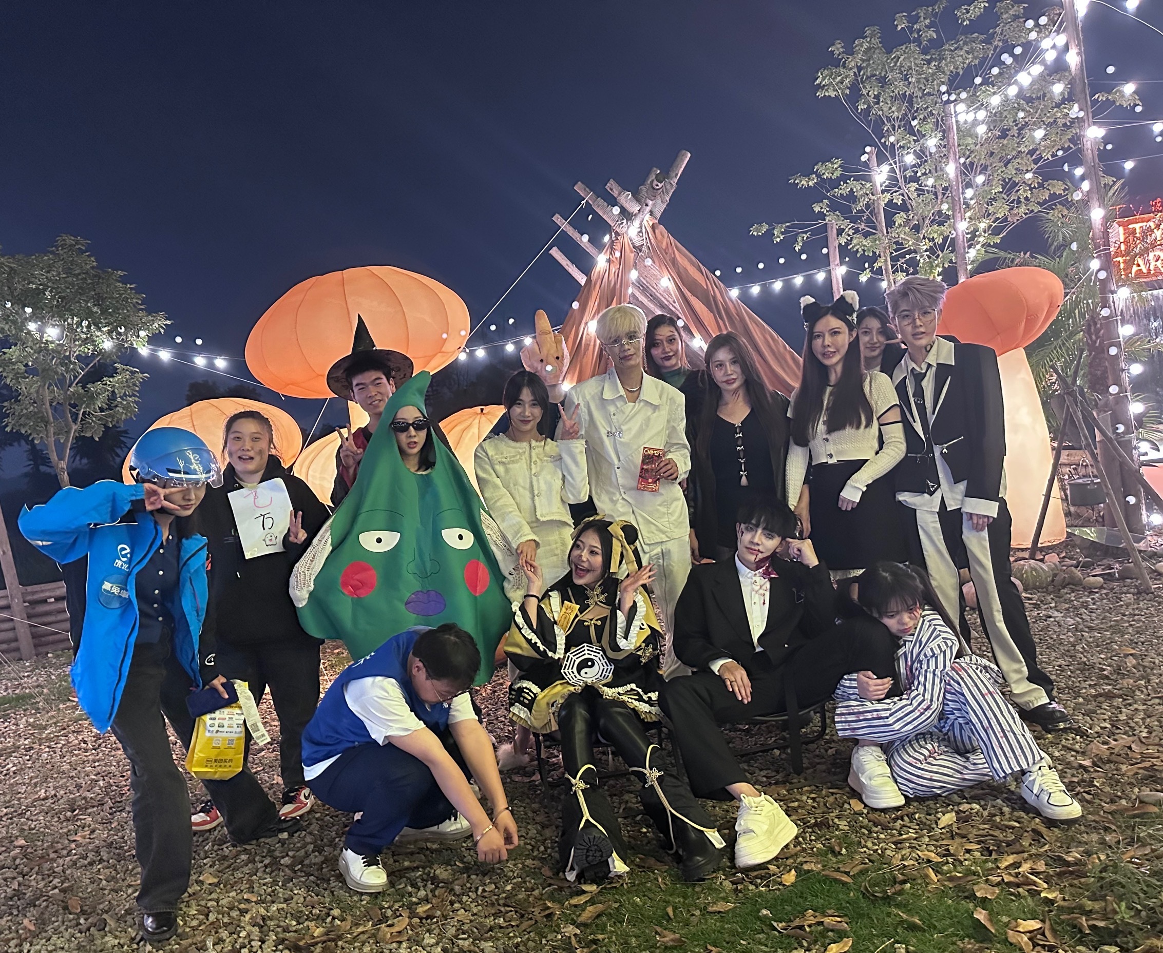 已经到了懒得p图的年纪 万圣节🎃🎃🎃来啦  ​​​