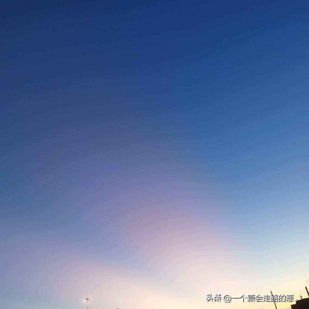 分享我这周有趣的事：
我有些不太理解头条的逻辑，
一边让大家有自己的观点，
有了