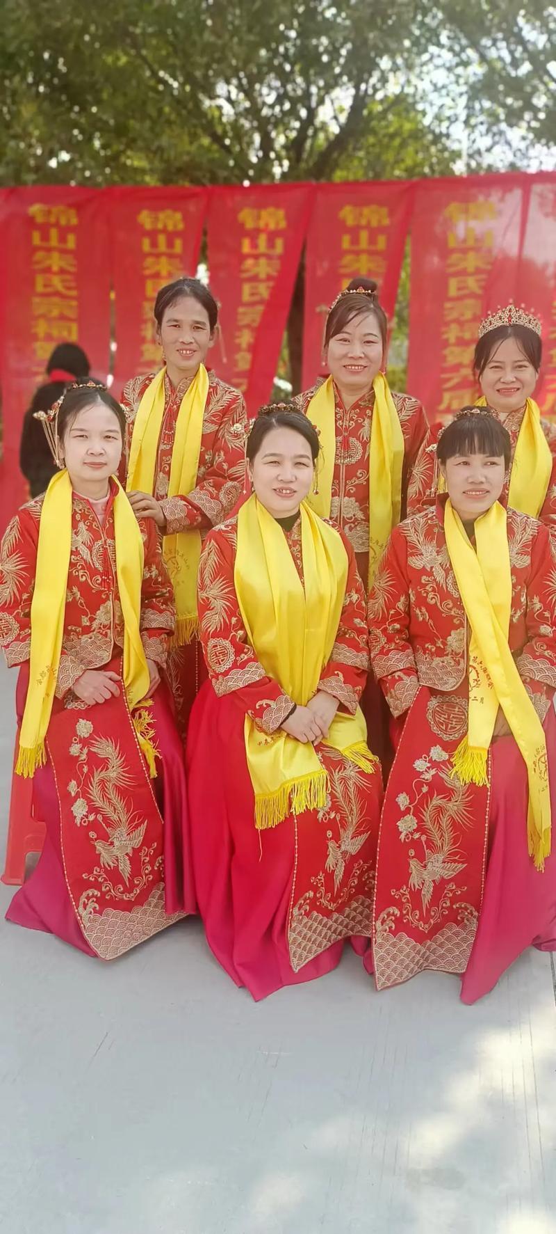 法学界陈枫：加强对外嫁女性的管理已经刻不容缓。他建议，只要中国女孩嫁给老外，必须