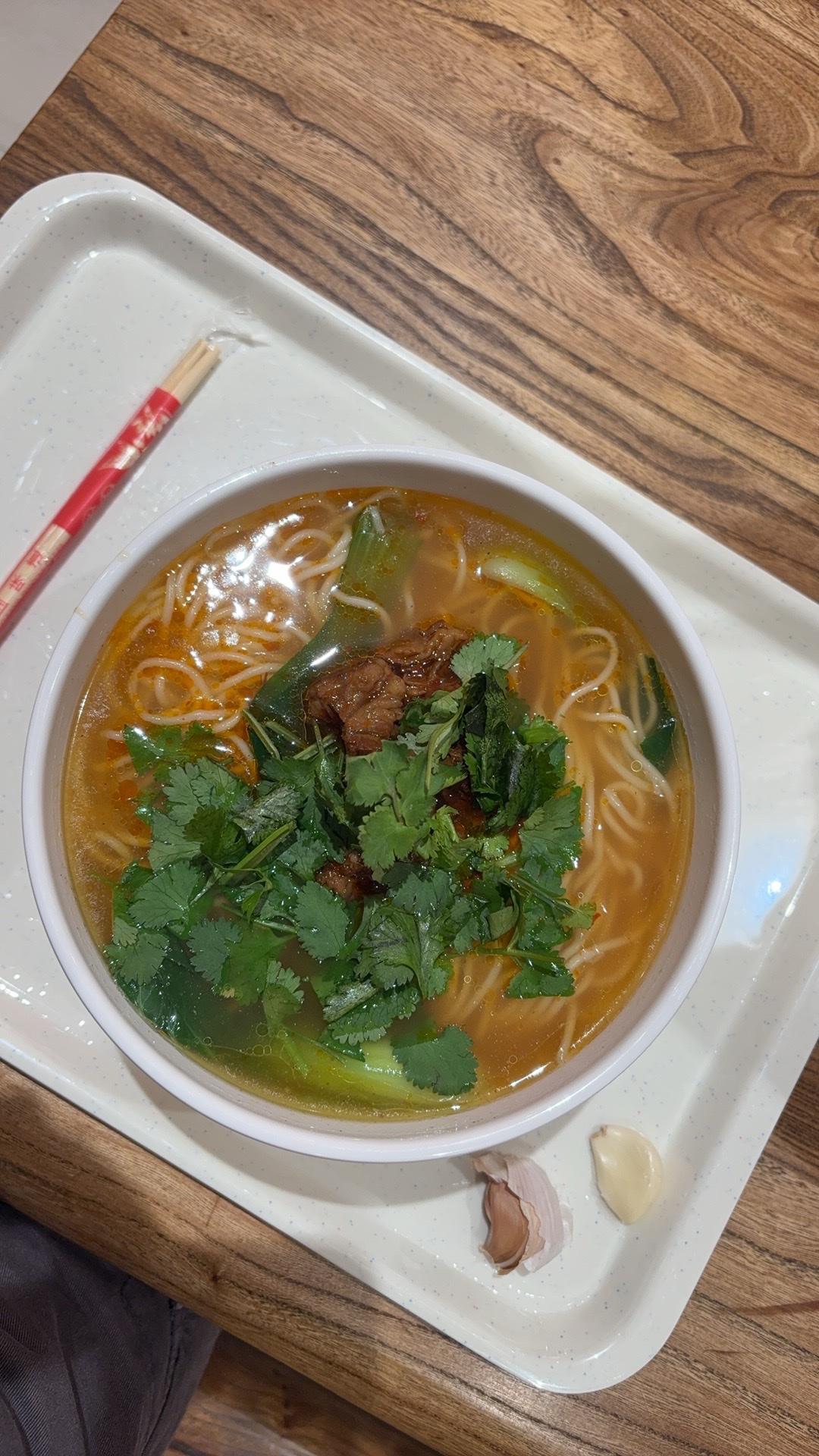 没有观察者，就没有被观察的对象，两者是同生同灭的。你每天早上醒来看的外界，这个外