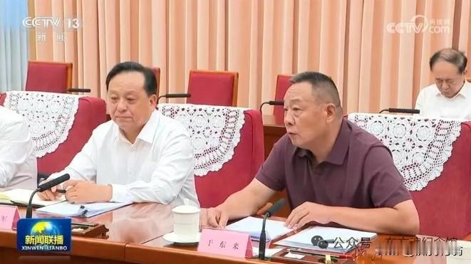 如果不用权力干遇各省区事务，把全国各省区放在一个公平公正的平台上共同竞争发展，全