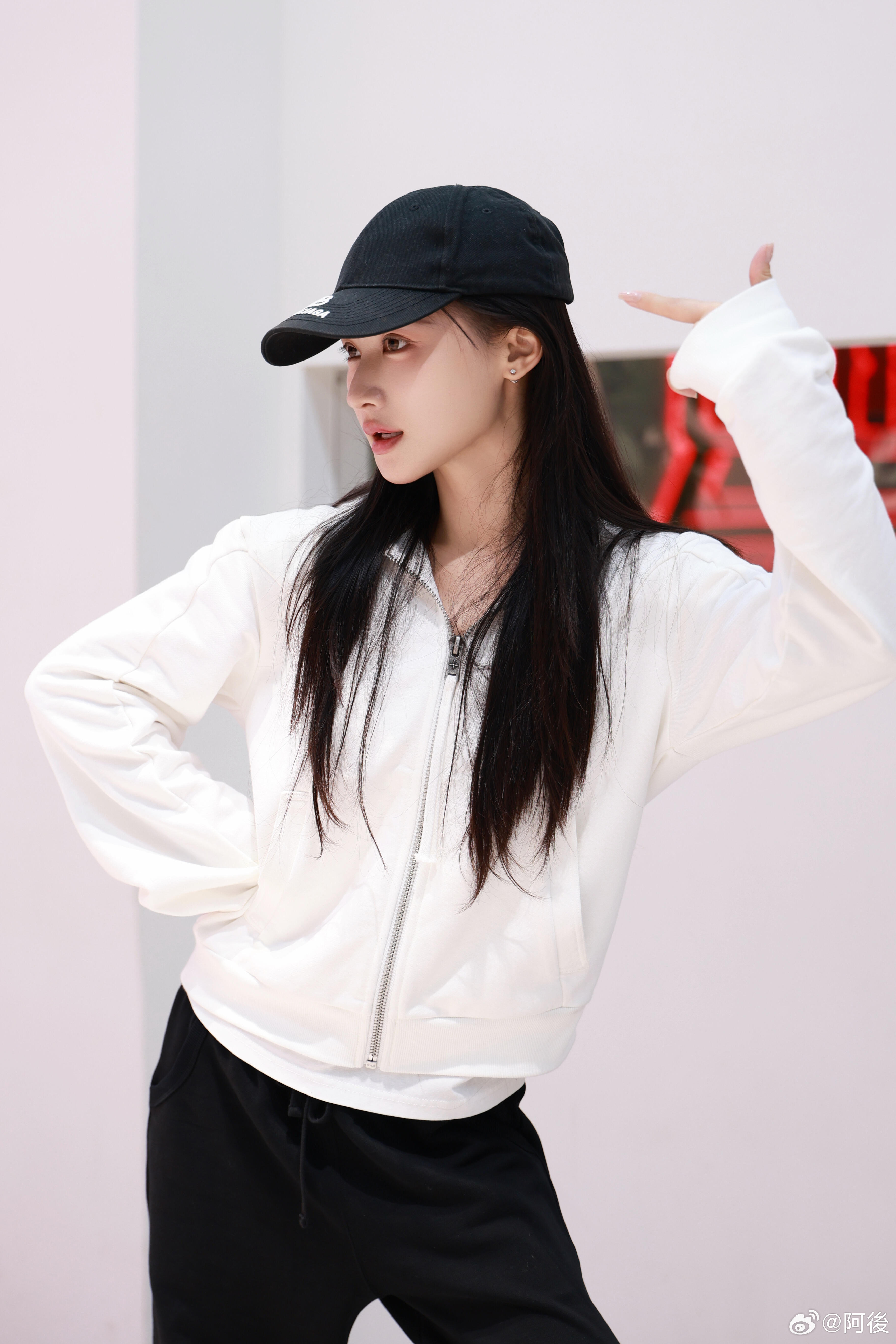 0资历0热度0话题何宣0乘风2026 何宣林就像一朵盛开在角落里的花🌼 美丽却