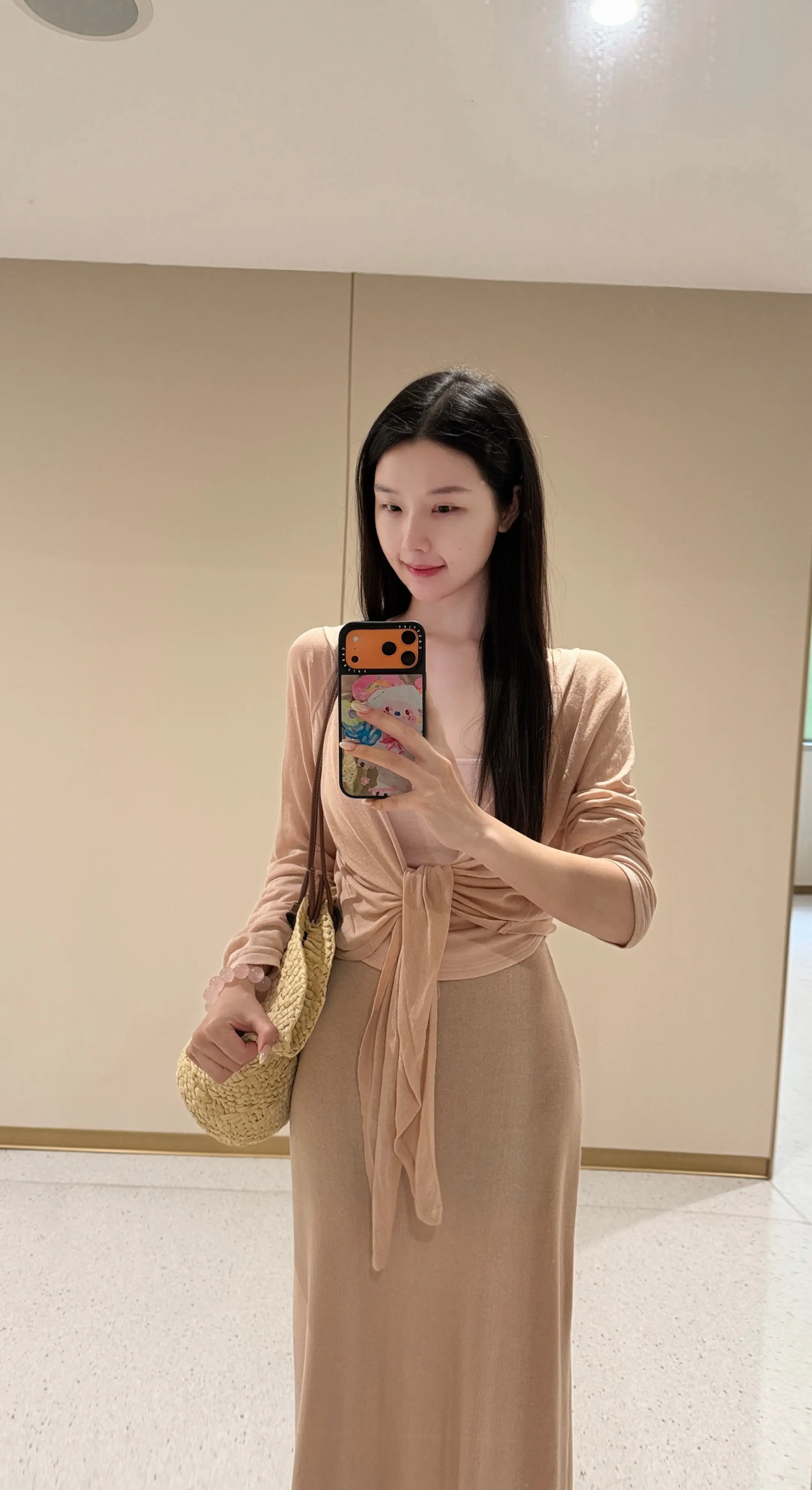 美女感的套装，素颜穿回头率也超高。