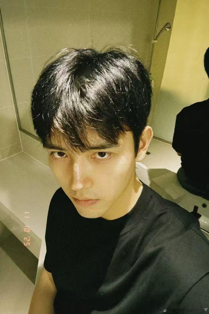 告白剧方以陈飞宇为唯一首选 陈飞宇的演技和气质在周京泽这个角色上简直是天作之合！