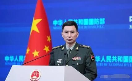 中国应该公开警告任何国家，谁胆敢攻击中国大陆本土目标，无论从哪里发动攻击，中国在