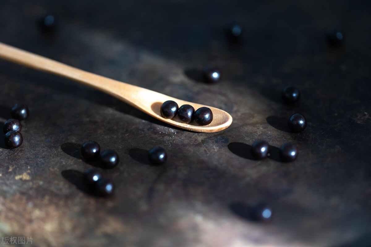 明确有毒，不宜长期服用的3个经典中成药，一文总结：


前几天听邻居王姨说，她为