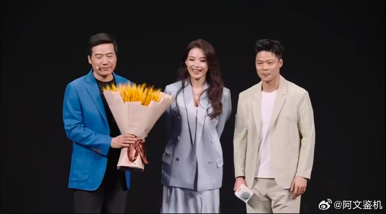 厉害了，让舒淇来代言SU7，小米你是真听劝啊。两年前就有网友说，让小米去请舒淇。