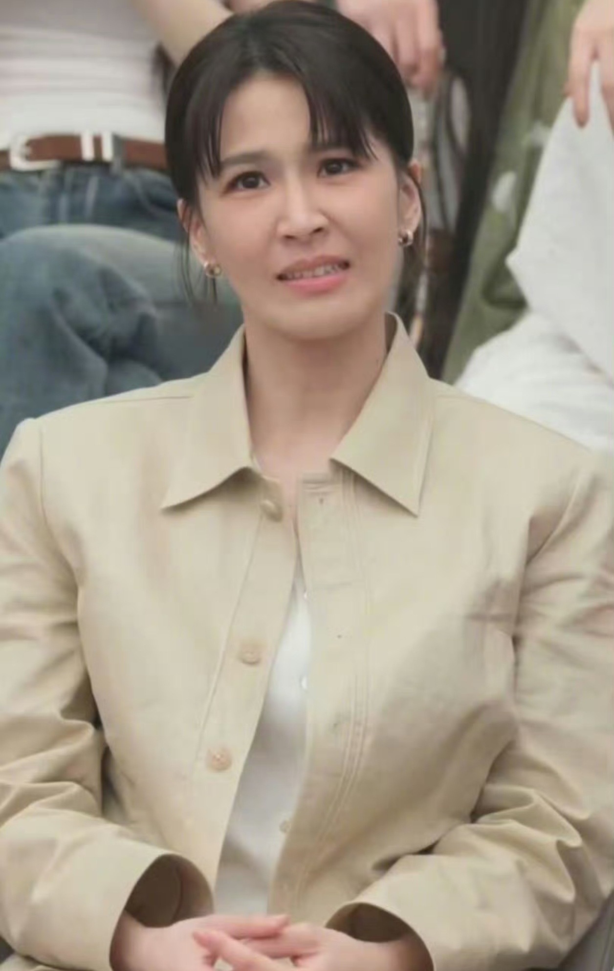 曾沛慈这反应太真实了！隔着屏幕都感受到了她的震撼、疑惑与强忍的笑意。我听心愿便利