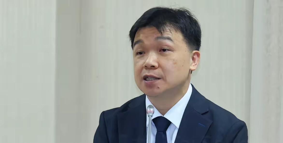台陆委会沈有忠16日说：

以后我们的人去大陆参加APEC或其他活动，也会照着美
