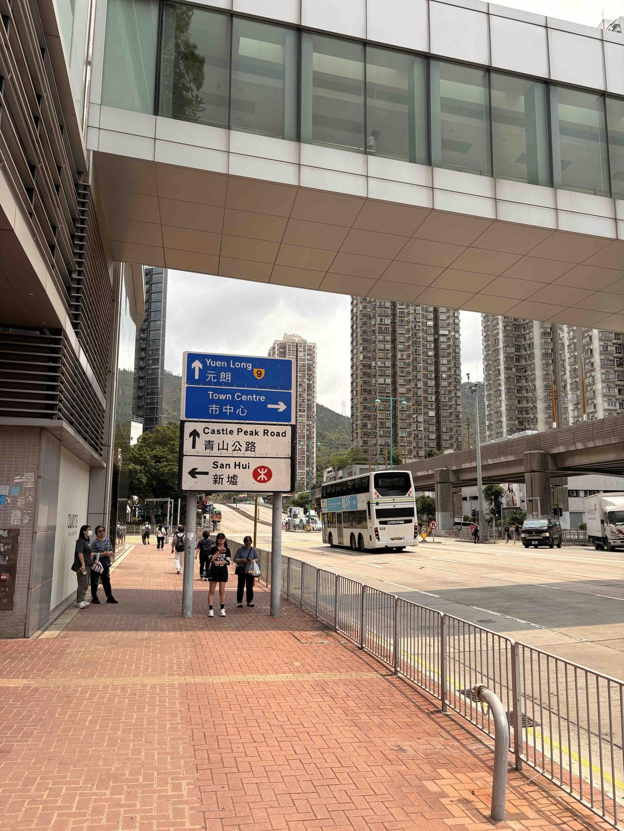 我在想一个问题，现在要投资香港移民的话至少要1000万起步，
也就是要拿到一个香