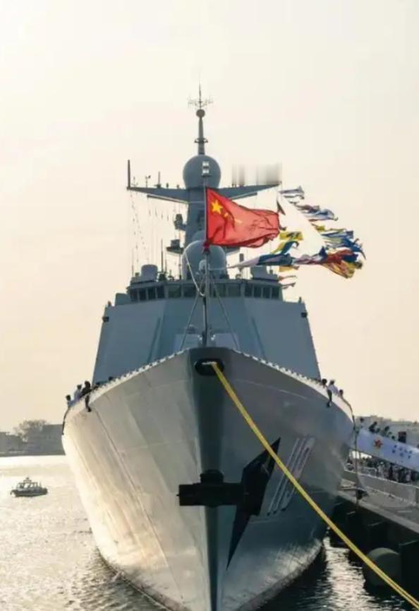 无论是中国的导弹，还是中国的航母，日本都不怕。日本怕的只有两点，一是中国的继续加