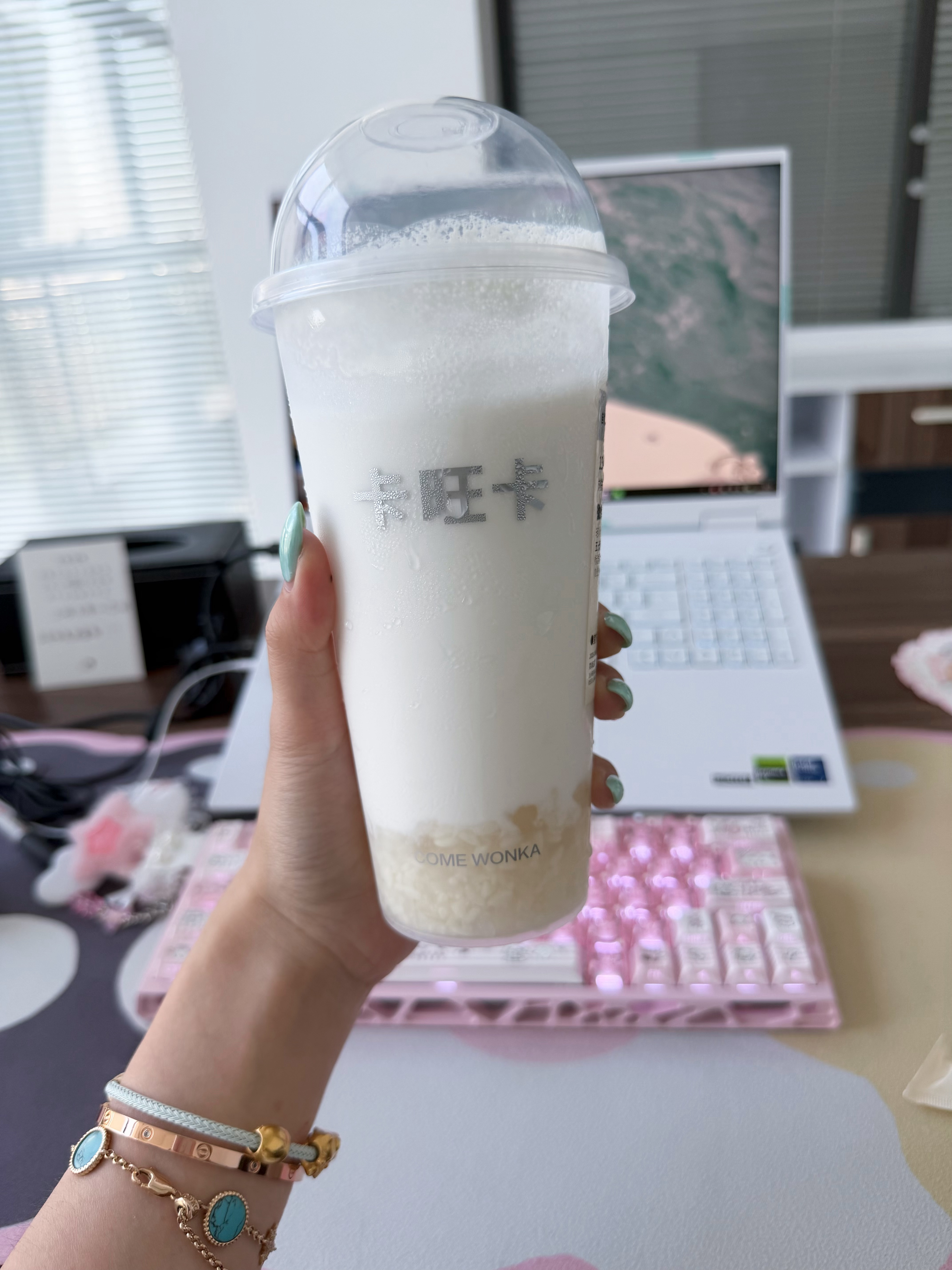 爽呀！同事出差带回来的[捂嘴哭]第一次喝！ ​​​