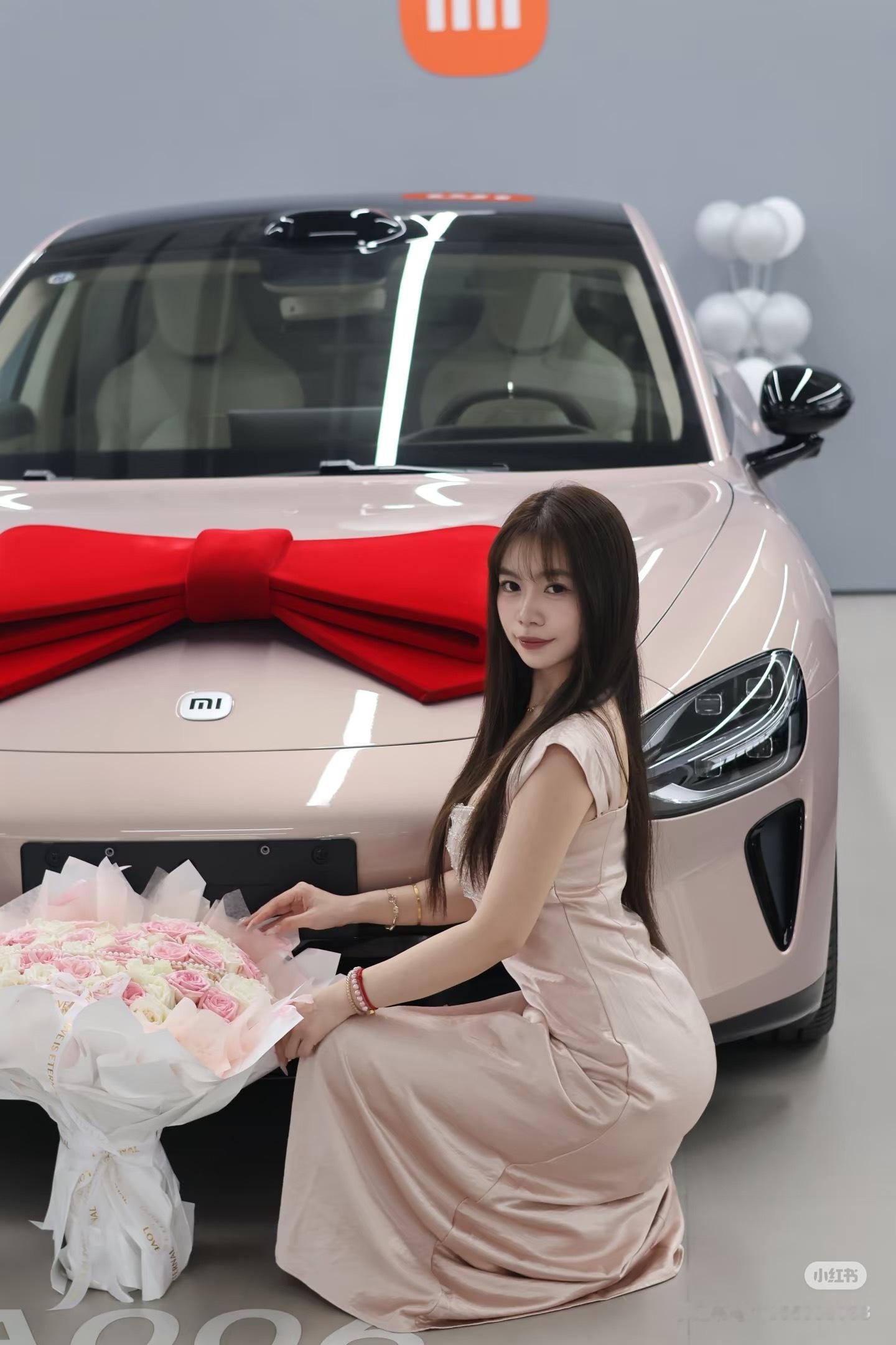 社交媒体上面分享提小米汽车的人越来越多了马路上面看到小米汽车也越来越多了感觉真的