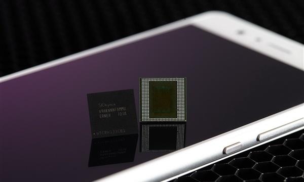 【马斯克称存储该涨不该跌】马斯克点名三家存储巨头在马斯克的判断里，当前AI产业落