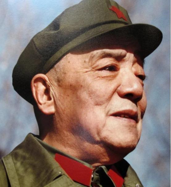 毛泽东为杨尚昆特别签署委任状，托付叶剑英郑重转交，杨尚昆正式接手中央办公厅工作