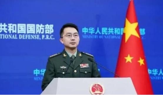 就在特朗普批准出售武器装备给台湾后，中国首次以“武力”威慑美国，中国公开表态：解