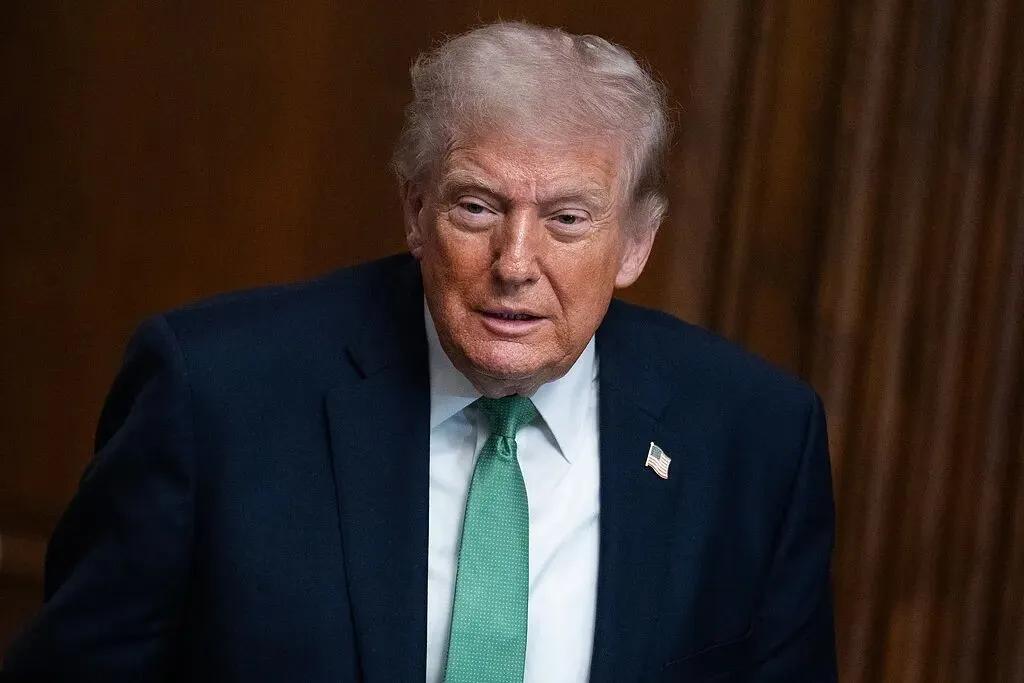 美以怂了？全球最大气田遭袭，特朗普甩锅以色列：我不知情
 
此次遇袭的南帕尔斯天