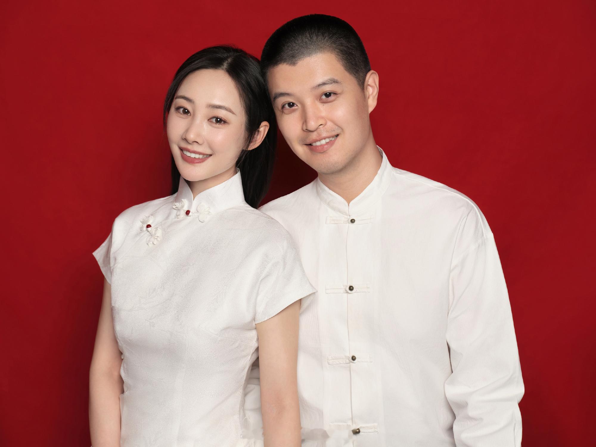 李纯马頔结婚去年在节目中李纯就说过自己想要结婚，没想到这么快就和马頔领证了，在节