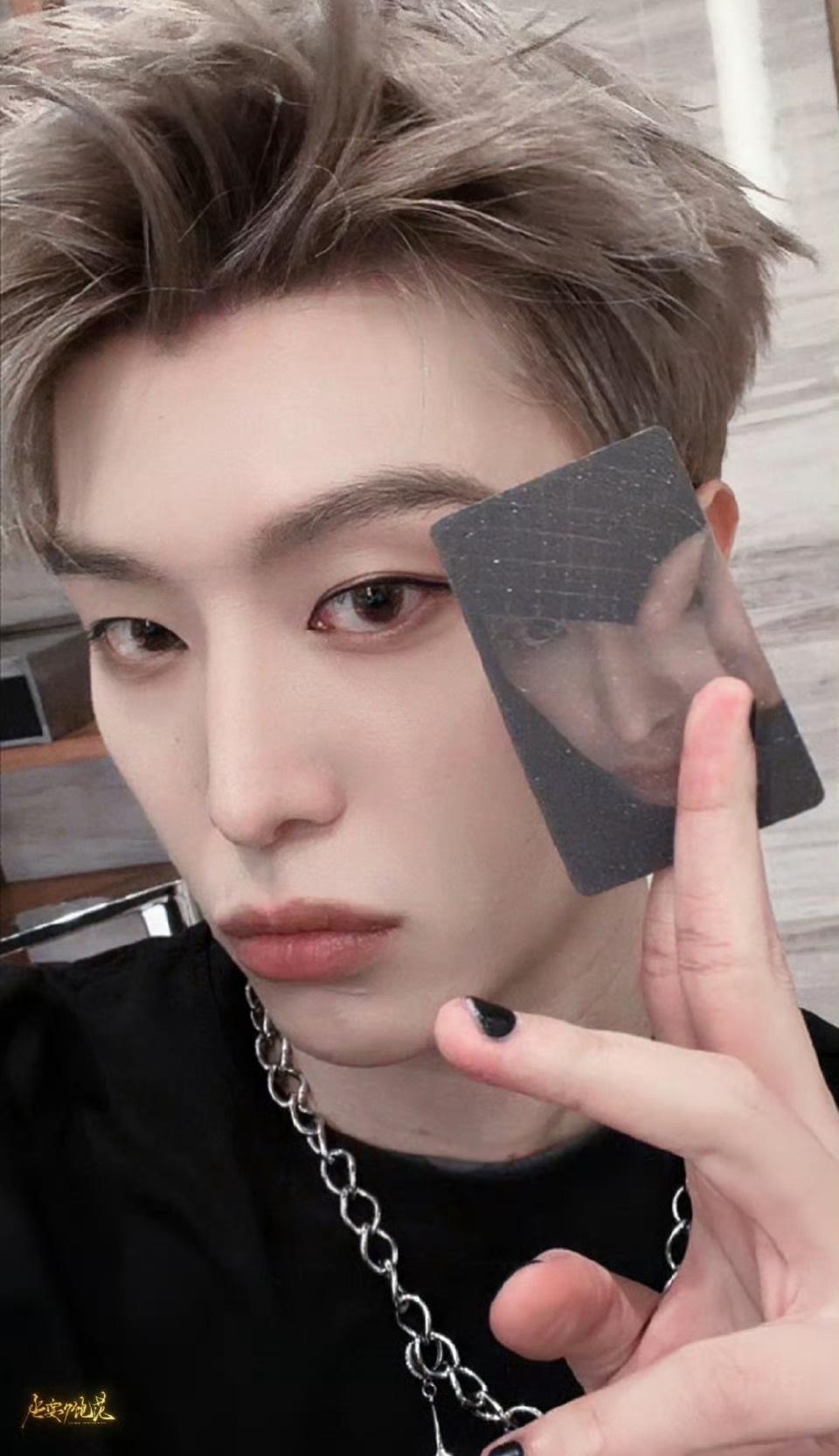 fcc范丞丞特步品牌代言人 fcc飞驰3沈腾黄景瑜范丞丞赛车戏 

对你的爱像循